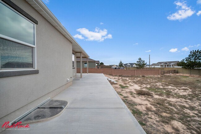 Building Photo - Modern 5 Bedroom Home in Cedar City!