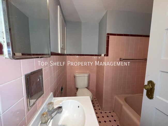 Building Photo - 3103 Grand Ave