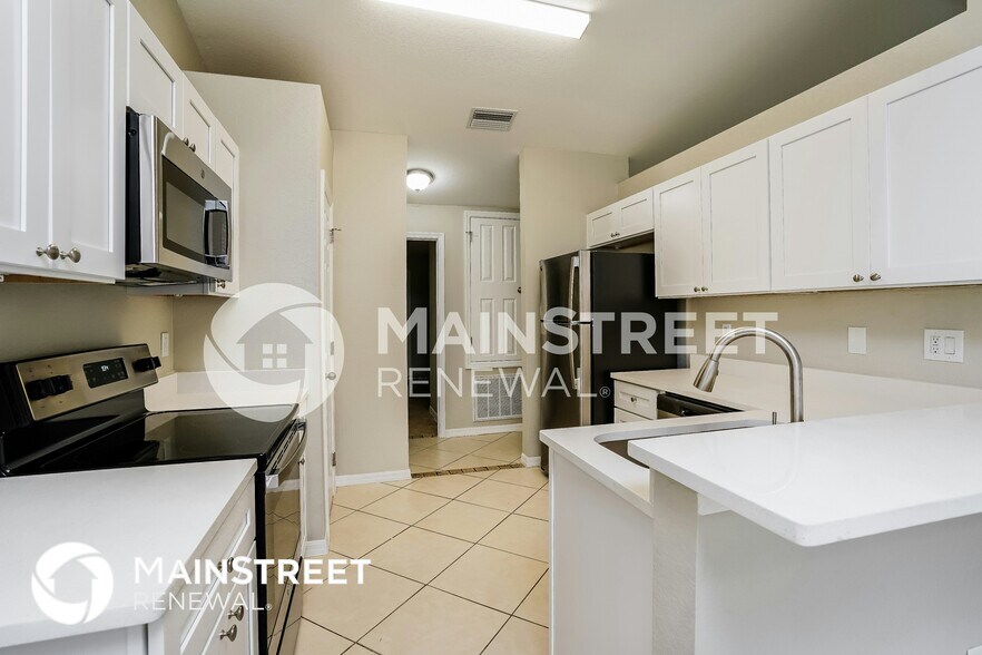 Building Photo - 2920 NE 3rd Ave