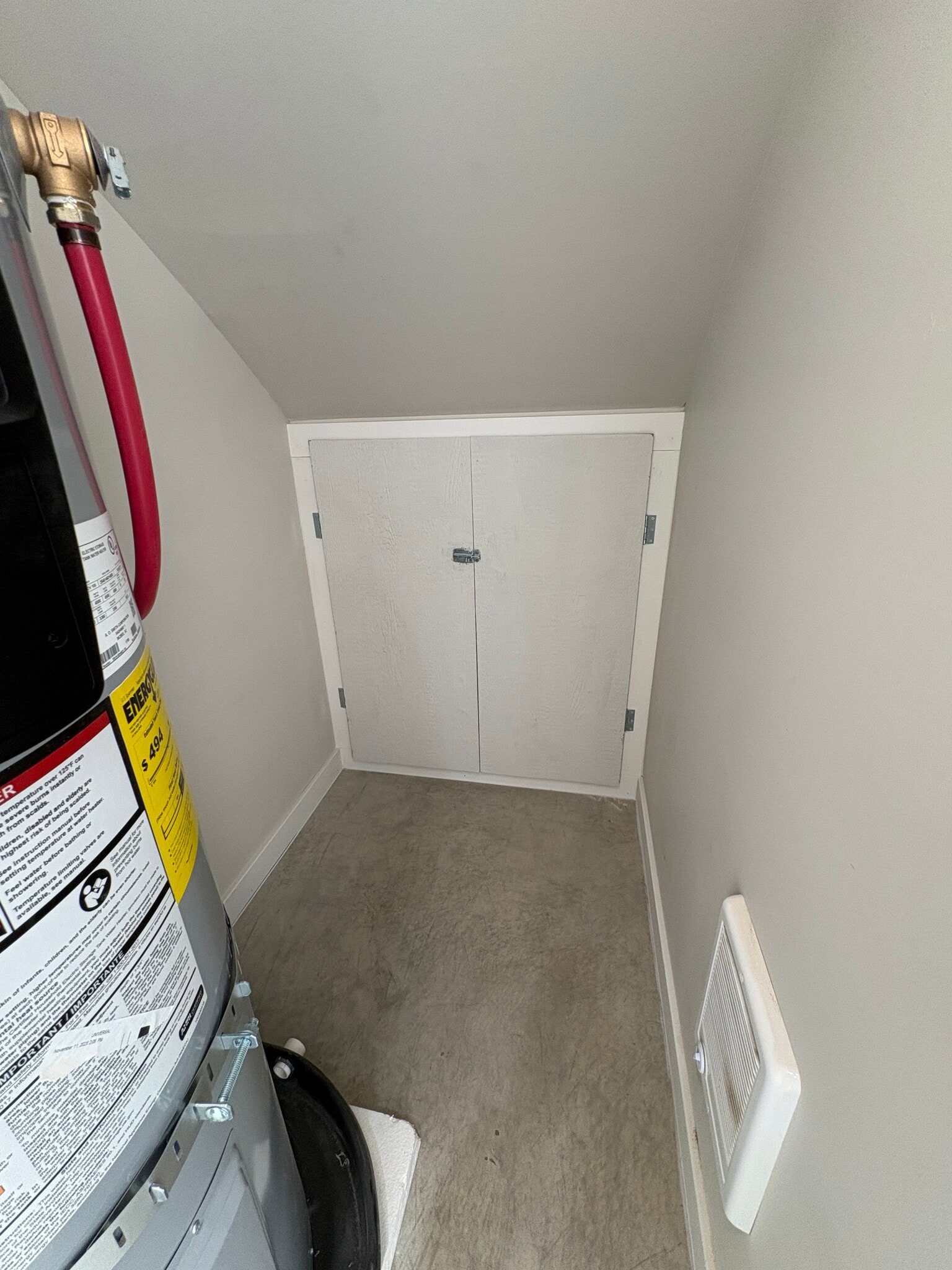 Building Photo - 2210 Arden Ct N