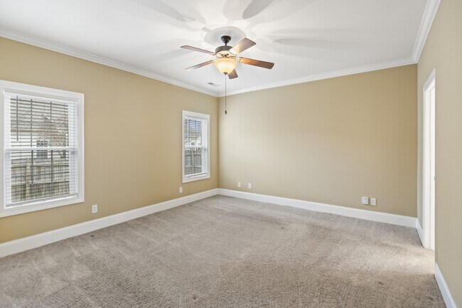 Building Photo - 1624 Brook Hollow Dr