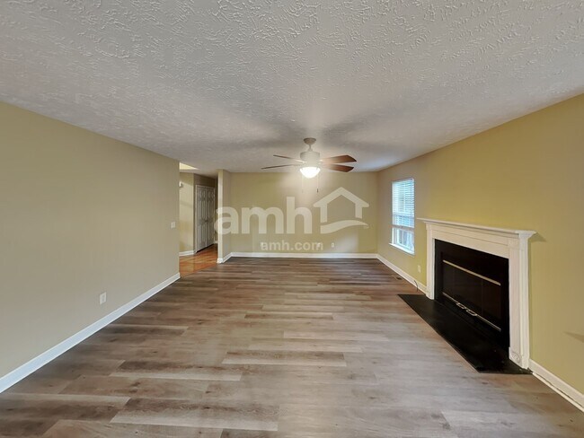 Building Photo - 3505 Bent Wood Ct