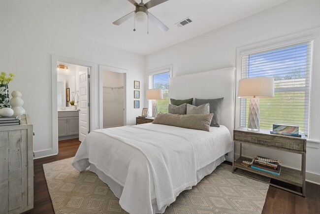 Building Photo - Elevated Rental Home with Community Amenities