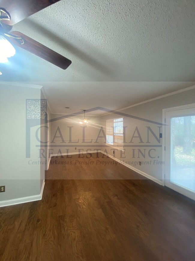 Building Photo - Indian Hills 3 Bedroom