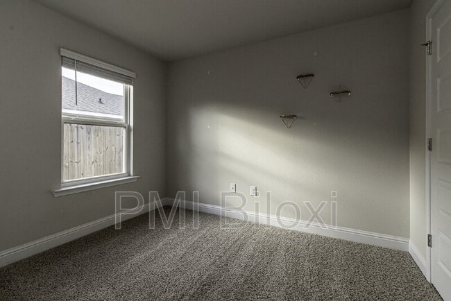 Building Photo - 6467 Eastland Cir