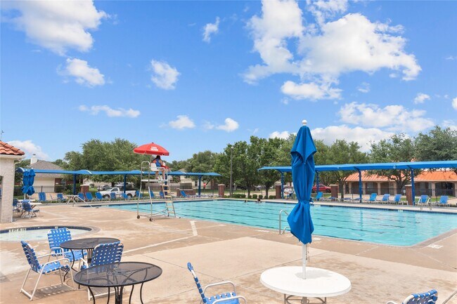 Building Photo - 19511 Ingham Dr