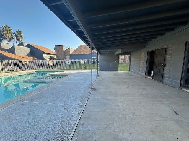 Building Photo - 210 E Del Mar Blvd