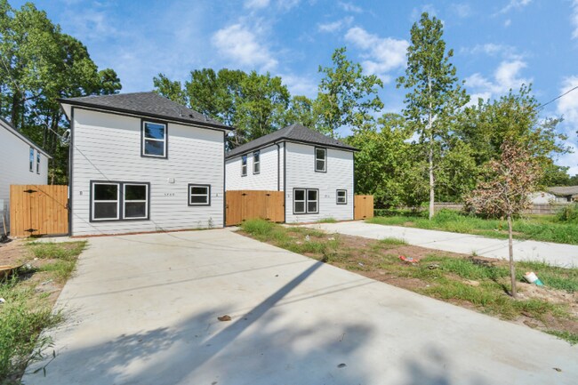 Building Photo - 5711 Breland St