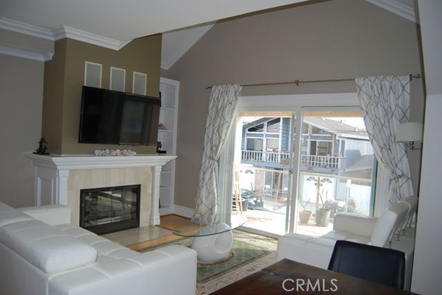 Building Photo - 223 20th St