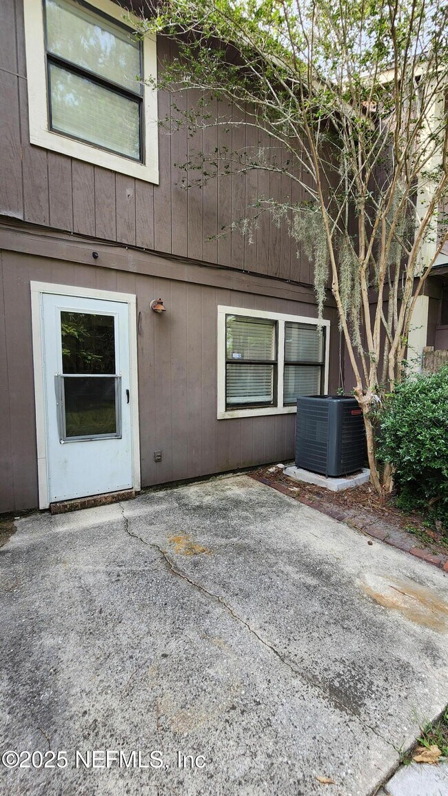 Building Photo - 9411 Genna Trace Trail