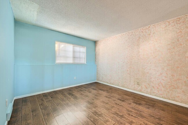 Building Photo - 16955 E Piedmont Dr