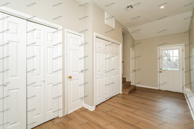 Building Photo - 1308 S 75th E Ave