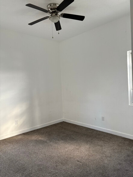 Building Photo - 225 W Madison St