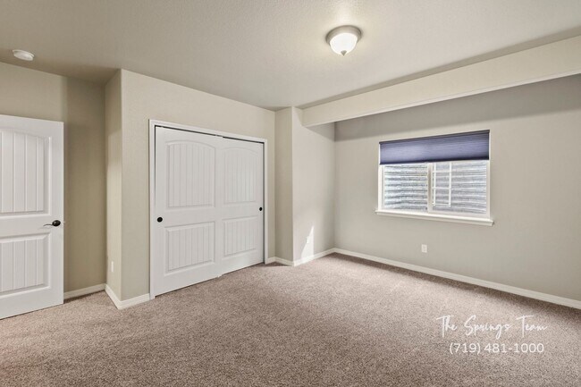 Building Photo - BEAUTIFUL 4BD + BONUS ROOM/3BA/3 CAR GARAG...