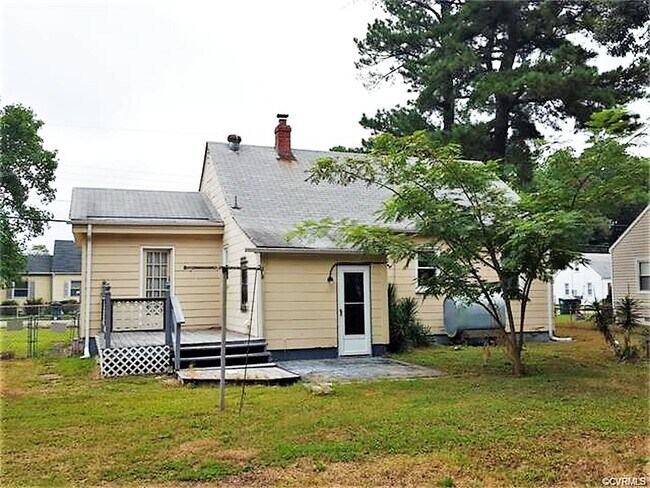 Building Photo - 501 E Read St