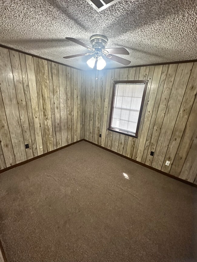 Building Photo - 14235 Lamonte Ln