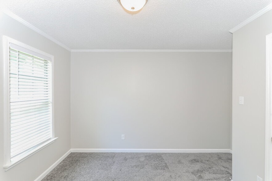 Building Photo - 2969 Forest Edge Dr