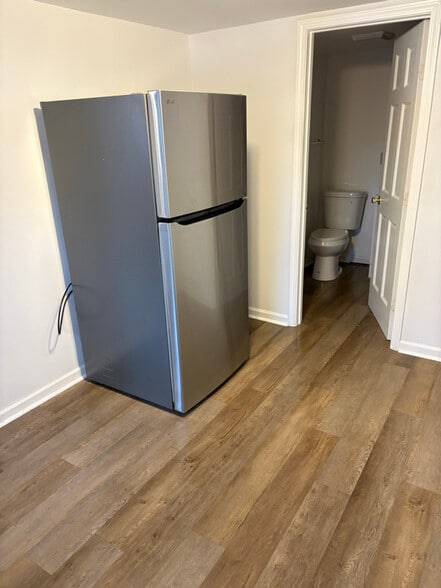 Building Photo - 23 Victor St