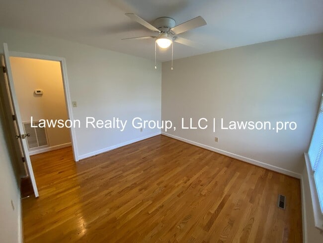 Building Photo - Spacious Hollins Four Bedroom w/ Finished Basement