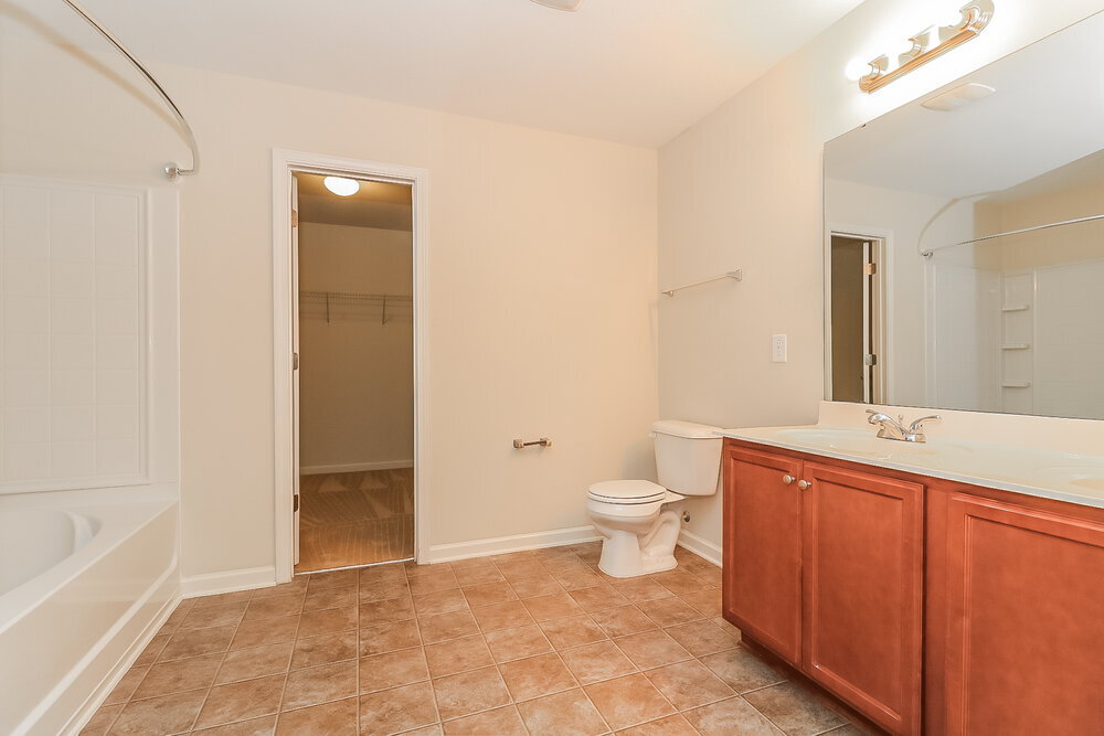 Building Photo - 1321 Lowenstein St