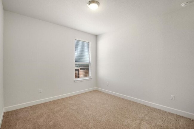 Building Photo - 8417 Yokohama Terrace