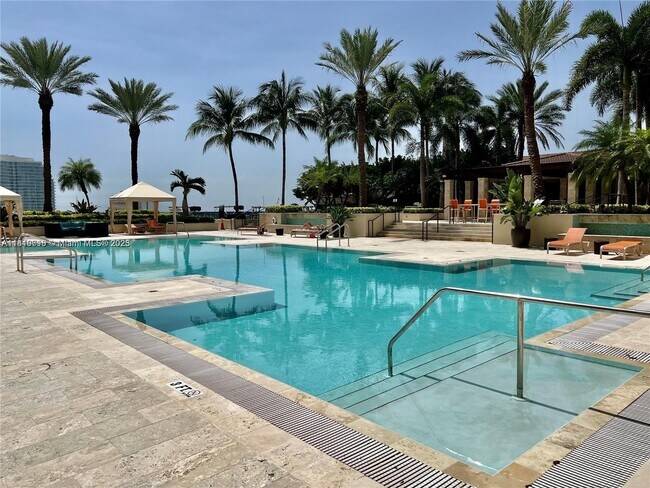 Building Photo - 550 Okeechobee Blvd