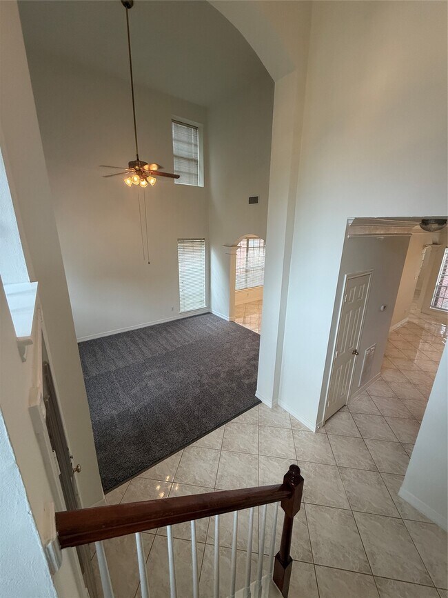 Building Photo - 4163 Surreydon Dr