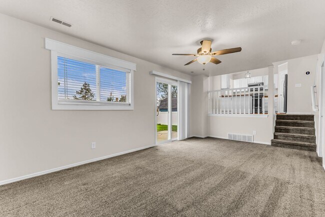 Building Photo - 126 S 300 W