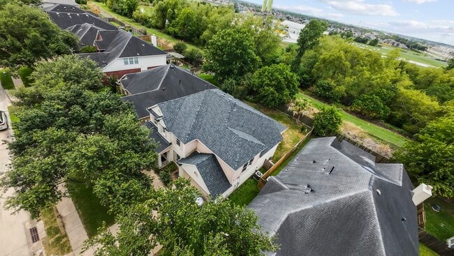 Building Photo - 6914 Grants Hollow Ln