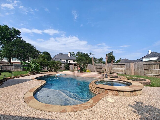 Building Photo - 2911 Weatherford Ct