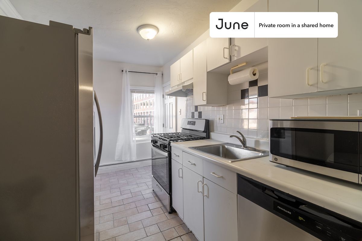 Building Photo - Room in Shared 4 bed/2 bath home