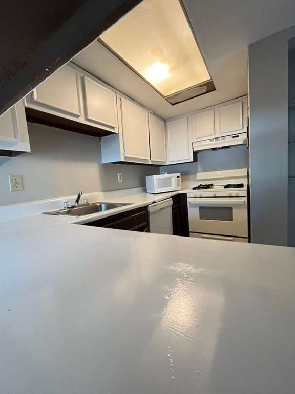 Building Photo - 6495 Bannor Ln