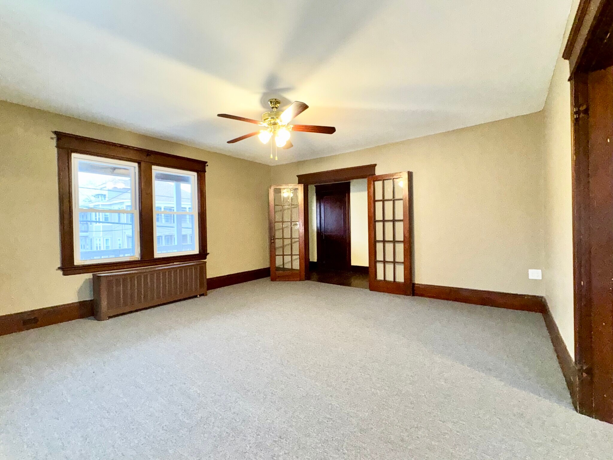 Building Photo - 328 Stevens St