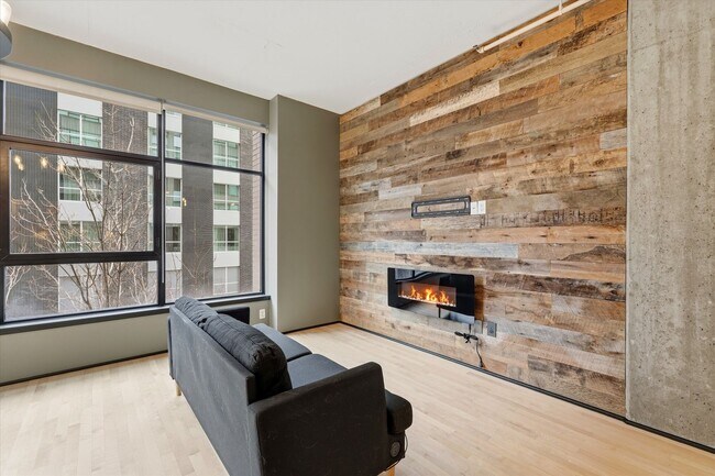 Building Photo - Modern + Spacious Pearl District Condo Including 24/7 Security +1  Secured Parking Spot Available...