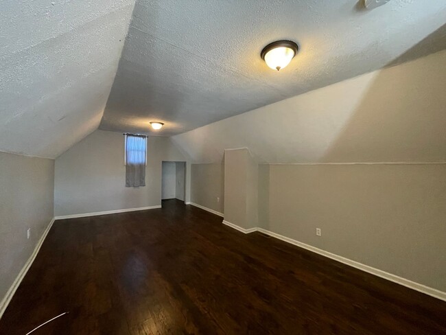 Building Photo - 3BD/2BA Single Family Home For Rent