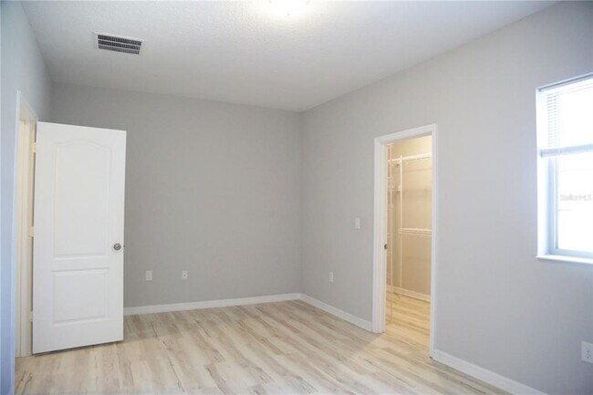 Building Photo - 229 Rustic Loop