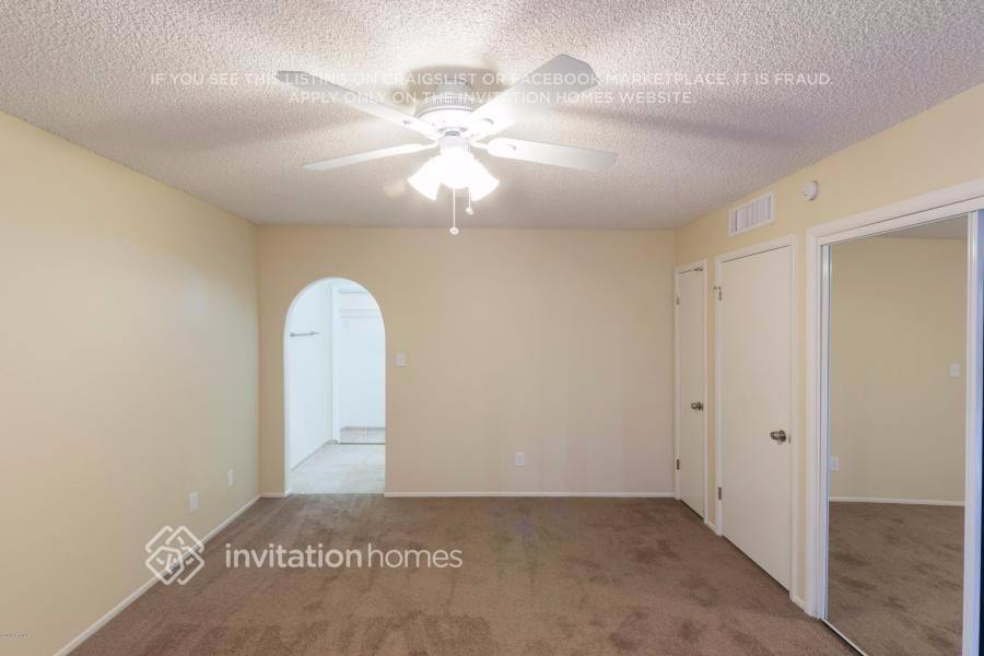 Building Photo - 5420 W Desert Cove Ave