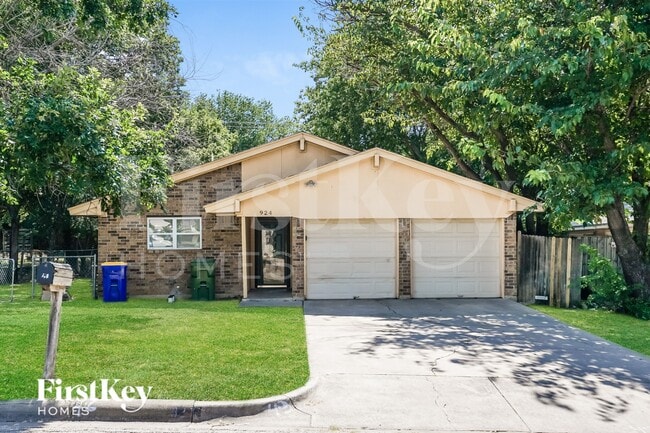 Building Photo - 924 Kimbrough St