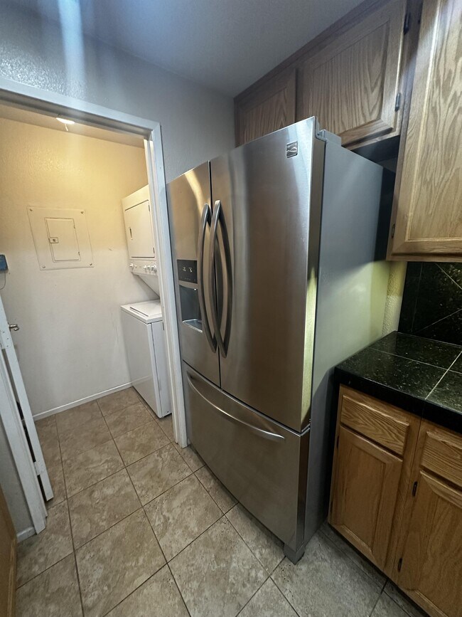 Building Photo - 1344 Paizay Pl