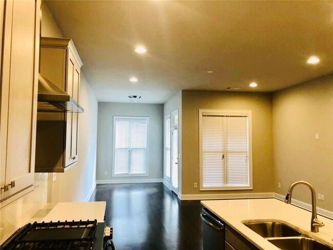 Building Photo - 257 Franklin Rd