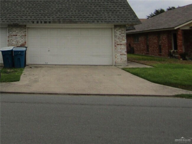 Primary Photo - 620 Iris Ave W