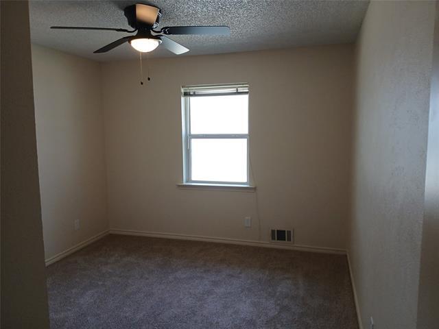 Building Photo - 910 Worcester Ln