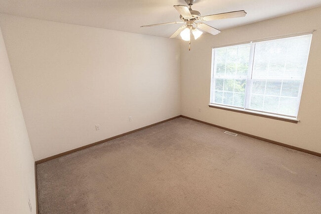 Building Photo - 1613 Citadel Dr