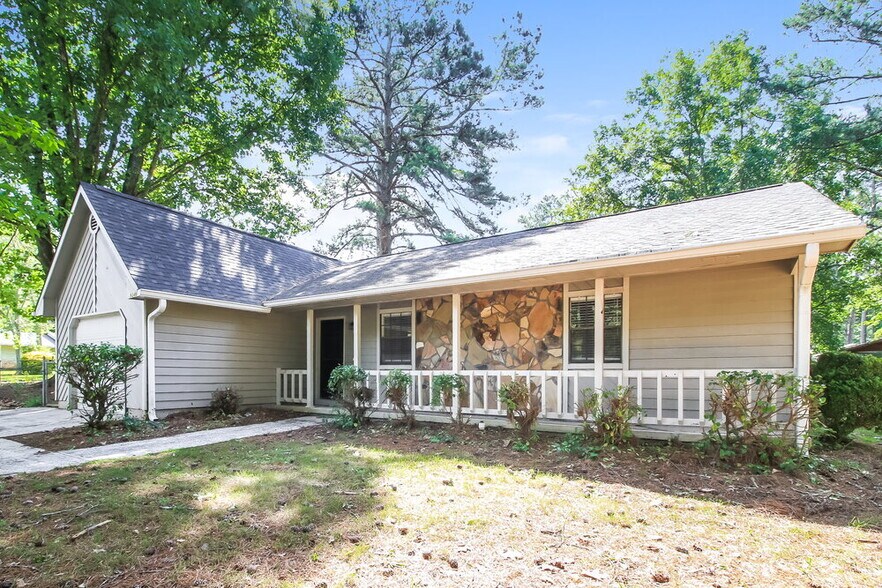 Building Photo - 9346 Woodknoll Way