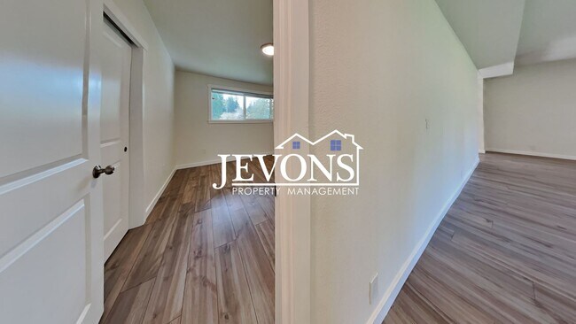 Building Photo - 19019 SE 164Th St Renton, WA 98058