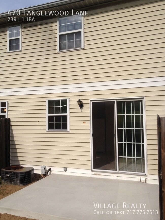 Building Photo - 470 Tanglewood Ln