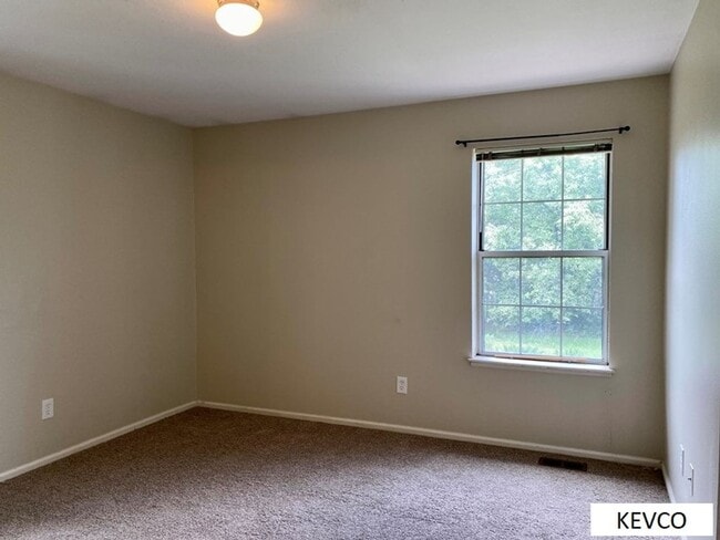 Building Photo - Fantastic Single Family Home, Ready to Make Home!