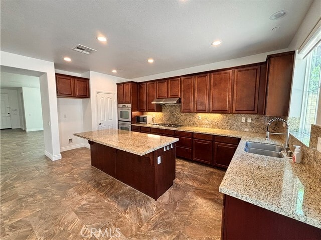 Building Photo - 28577 Las Canastas Dr