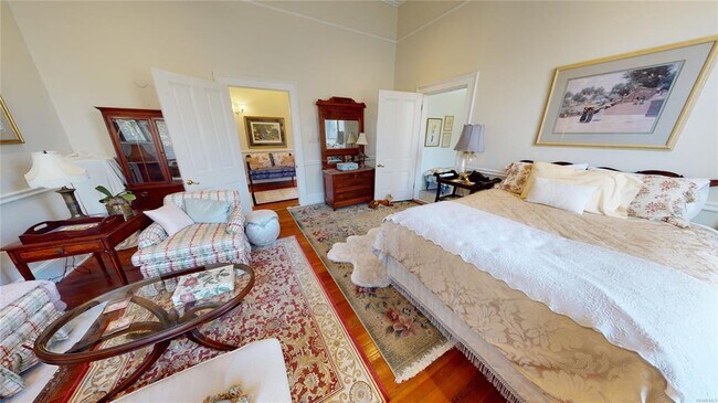 Building Photo - 648 Clayton St