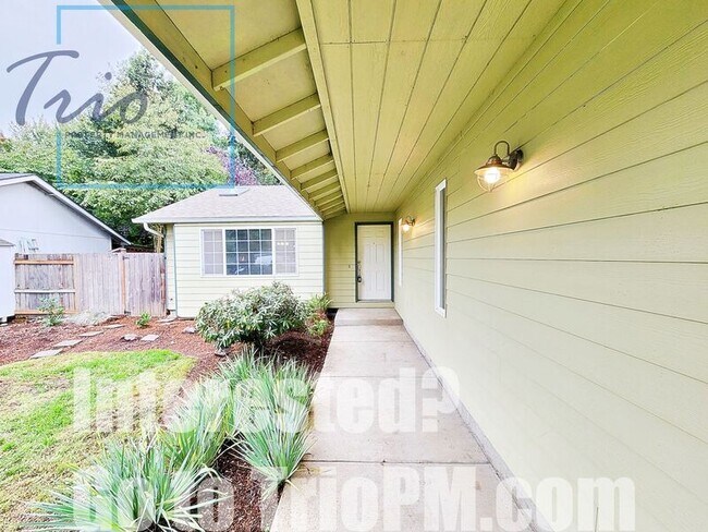 Building Photo - 3224 Downing St